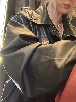 RonnieKiss online show from September 25, 2025, 3:45 am