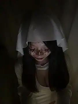 AZ37866 online show from October 31, 2025, 4:58 pm