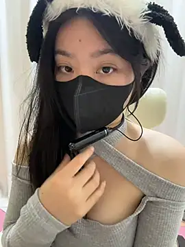 Snapshot of AZ37866 chatting on February 13, 2026, 1:33 pm AZ37866 online show from February 13, 2026, 1:33 pm