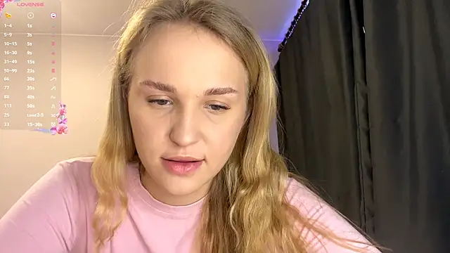 TanekaBoitel online show from October 12, 2025, 10:16 am