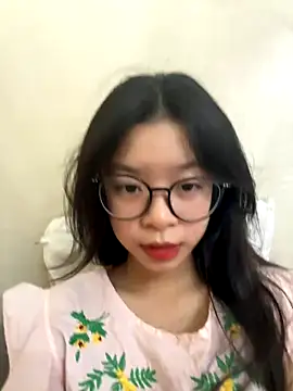 mau15  online show from October 13, 2025, 8:49 am