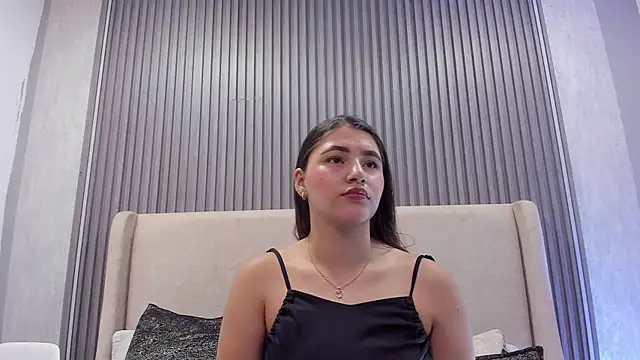 AnyaSosa  online show from October 1, 2025, 12:42 pm