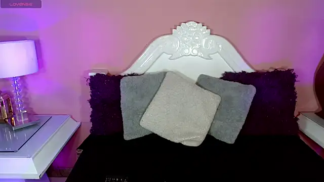  IsabellaRousse online show from November 17, 2025, 7:18 pm