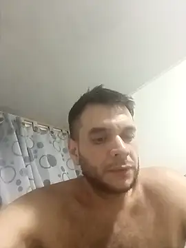 Snapshot of AlejoLatino chatting on September 25, 2025, 7:58 am AlejoLatino online show from September 25, 2025, 7:58 am