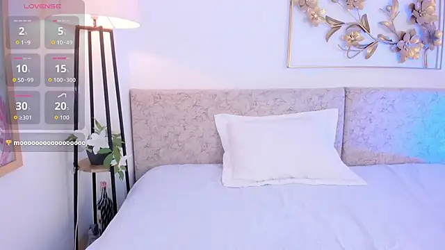 Snapshot of _Malak chatting on November 11, 2025, 6:36 pm Malak online show from November 11, 2025, 6:36 pm