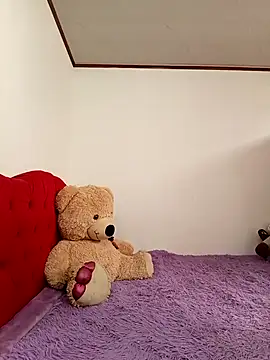 Snapshot of SALOME-28_ chatting on April 24, 2026, 4:53 pm SALOME-28 online show from April 24, 2026, 4:53 pm