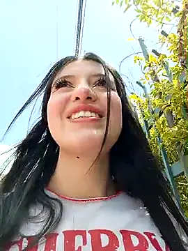 Snapshot of SALOME-28_ chatting on May 6, 2026, 4:11 pm SALOME-28 online show from May 6, 2026, 4:11 pm