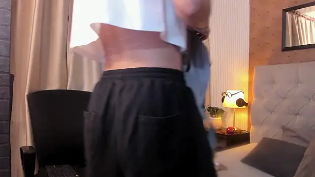 liam twiink online show from March 13, 2026, 3:00 am