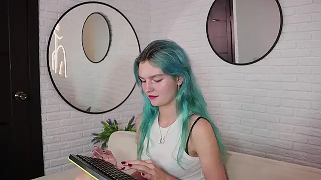 Lika Sky online show from September 28, 2025, 8:38 pm