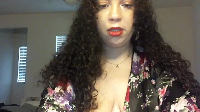 Snapshot of lotuzpetals chatting on October 6, 2025, 9:15 pm lotuzpetals online show from October 6, 2025, 9:15 pm