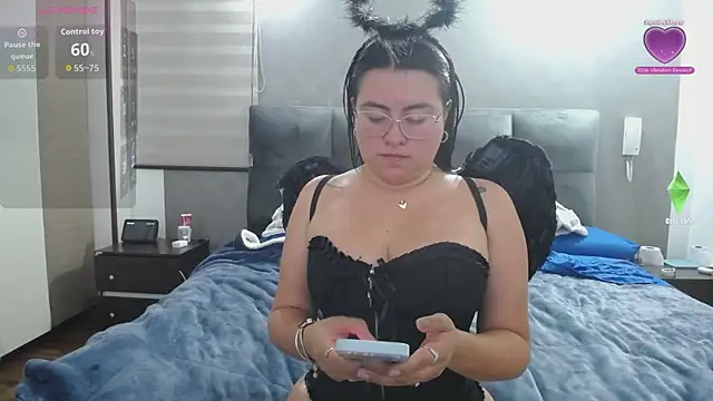 Snapshot of Catalina_22_ chatting on October 31, 2025, 2:19 am Catalina 22  online show from October 31, 2025, 2:19 am