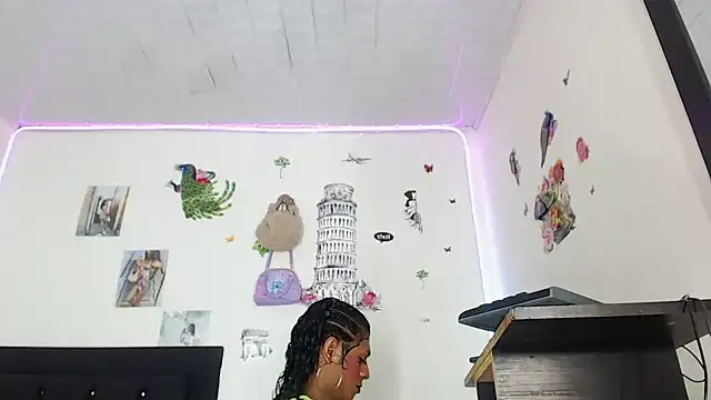 violettath online show from October 30, 2025, 7:39 am