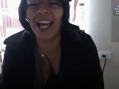 Acelinrose online show from April 13, 2026, 12:42 pm