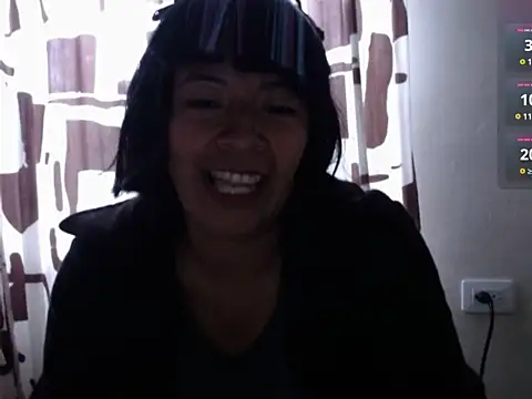 Acelinrose online show from April 11, 2026, 12:20 pm