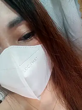 zuzuuLy online show from October 25, 2025, 4:07 pm