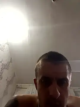 Snapshot of Adidas7217 chatting on November 10, 2025, 7:52 pm Adidas7217 online show from November 10, 2025, 7:52 pm