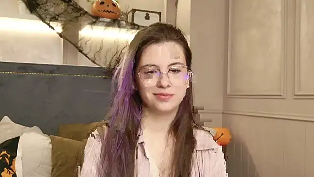 Akira Halls online show from October 24, 2025, 5:50 am