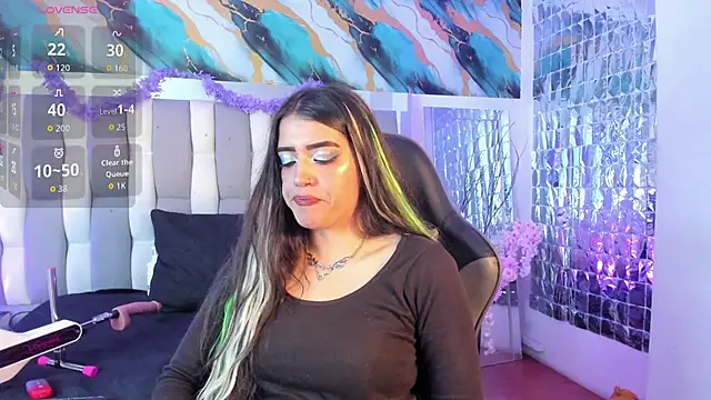 IsaDiiaz online show from May 14, 2026, 5:04 am