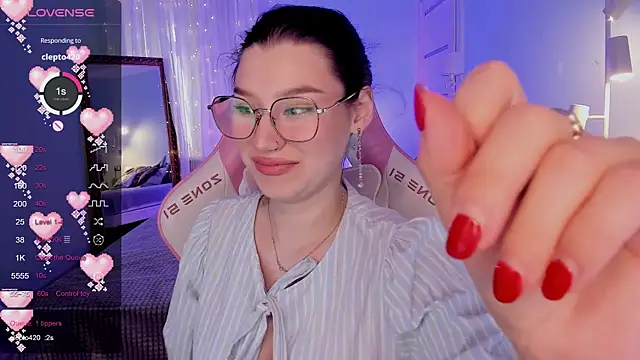 LinaBlossom  online show from July 16, 2026, 2:30 am