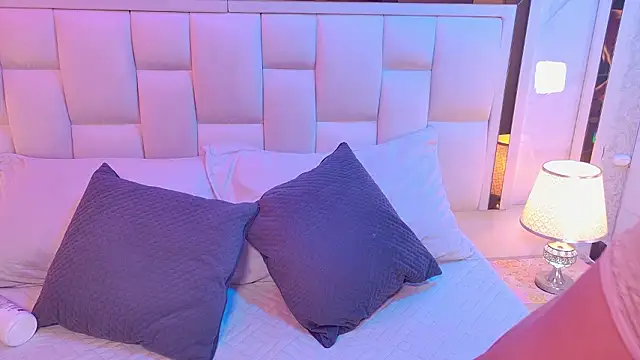 Snapshot of samanthaa_sm chatting on February 1, 2026, 12:25 pm samanthaa sm online show from February 1, 2026, 12:25 pm