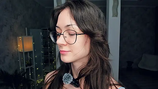 ReneeLippeatt online show from March 1, 2026, 8:31 pm