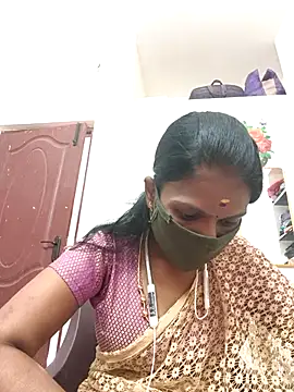 Snapshot of Tamil_Yalini12 chatting on February 25, 2026, 7:08 am Tamil Yalini12 online show from February 25, 2026, 7:08 am