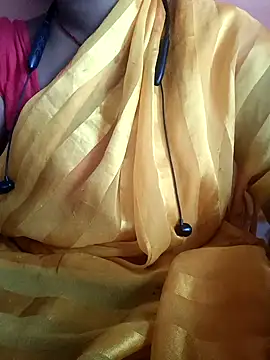 Snapshot of Suhanikapoor09 chatting on October 14, 2025, 5:41 am Suhanikapoor09 online show from October 14, 2025, 5:41 am