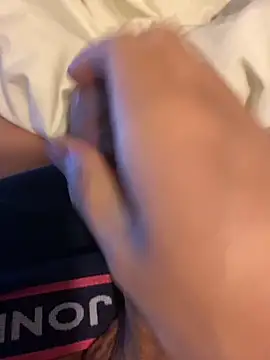 big dick horny boy online show from December 20, 2025, 3:04 pm