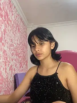 xoxo milk online show from February 3, 2026, 9:31 pm