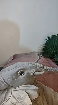 hotestfantasy online show from April 23, 2026, 5:47 pm