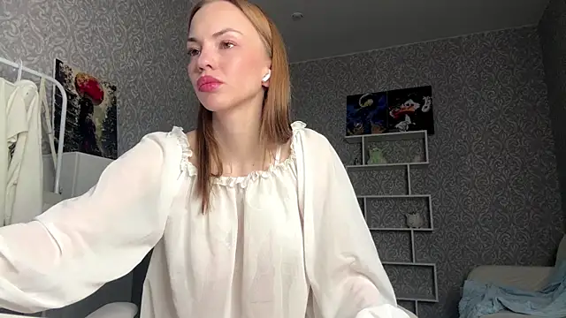 SofiaSmiles online show from October 15, 2025, 5:06 am