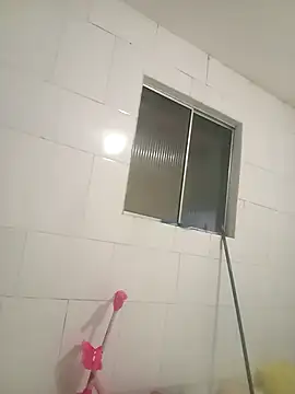 PrettahSantos online show from February 19, 2026, 1:30 pm