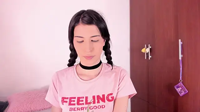 ScarlettRosetti online show from November 16, 2025, 2:05 am