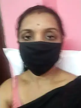 Snapshot of Tamil_Swathi chatting on October 3, 2025, 6:04 am Tamil Swathi online show from October 3, 2025, 6:04 am