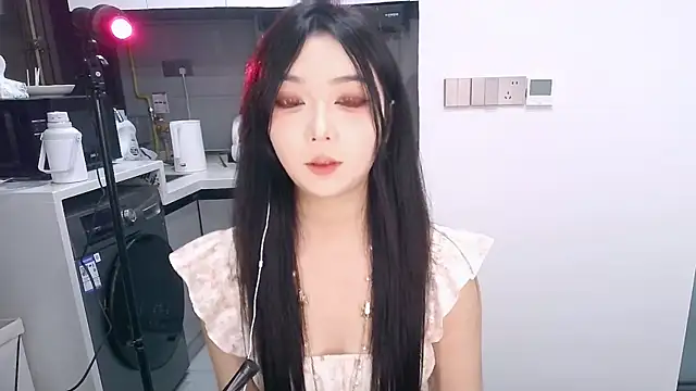 Miao-Maimiao online show from September 23, 2025, 2:57 pm