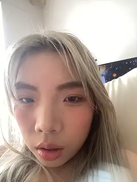 Aloves-21 online show from December 17, 2025, 7:02 am