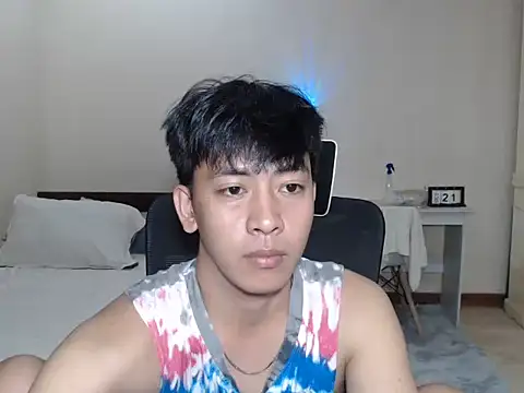 niel cumshow online show from October 25, 2025, 12:04 pm