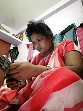 Snapshot of Deborbhavi222 chatting on April 13, 2026, 4:44 pm Deborbhavi222 online show from April 13, 2026, 4:44 pm