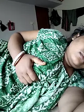 Snapshot of Deborbhavi222 chatting on April 11, 2026, 9:02 am Deborbhavi222 online show from April 11, 2026, 9:02 am