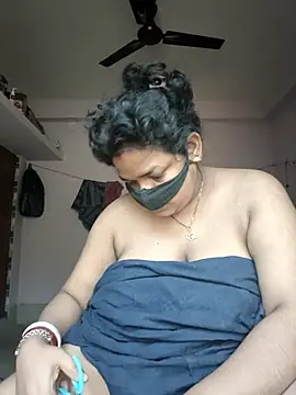 Snapshot of Deborbhavi222 chatting on March 3, 2026, 10:44 am Deborbhavi222 online show from March 3, 2026, 10:44 am