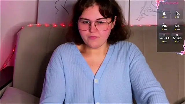  online show from October 3, 2025, 9:33 am