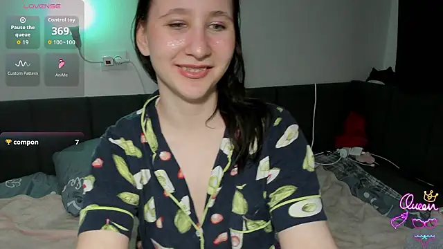 ChristinaFivePlus online show from March 29, 2026, 3:35 pm