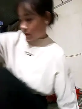 dorothyxx online show from November 27, 2025, 10:59 am