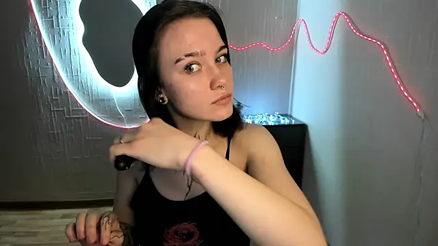 Elastikisss online show from February 23, 2026, 4:14 am