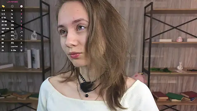 Snapshot of Crysta1Eva_ chatting on May 25, 2026, 8:18 pm Crysta1Eva online show from May 25, 2026, 8:18 pm
