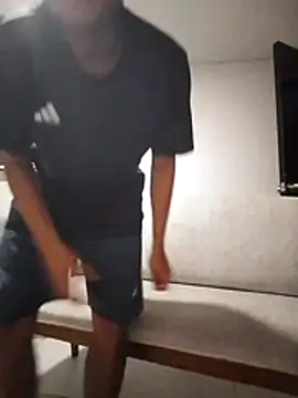 Snapshot of Carlandelli1 chatting on February 14, 2026, 3:07 am Carlandelli1 online show from February 14, 2026, 3:07 am