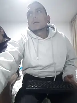 Carlandelli1 online show from December 3, 2025, 3:07 am