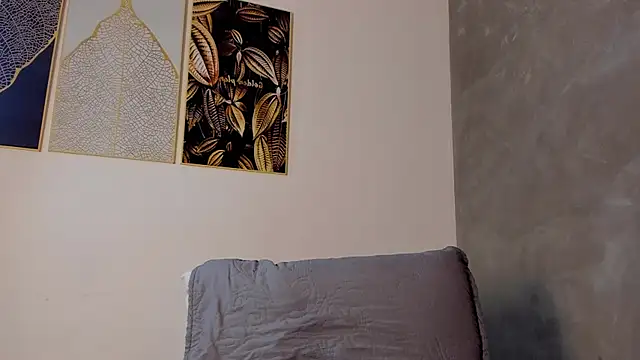 dylan cross  online show from December 4, 2025, 11:20 am