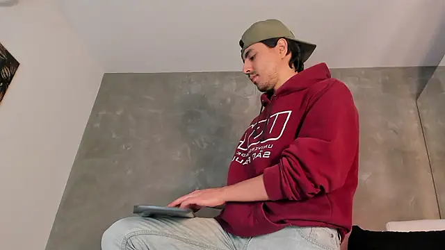 dylan cross  online show from January 14, 2026, 11:25 am