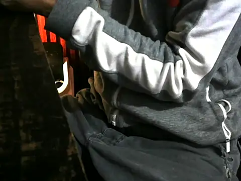 Snapshot of VikernesCam chatting on February 6, 2026, 12:17 am VikernesCam online show from February 6, 2026, 12:17 am